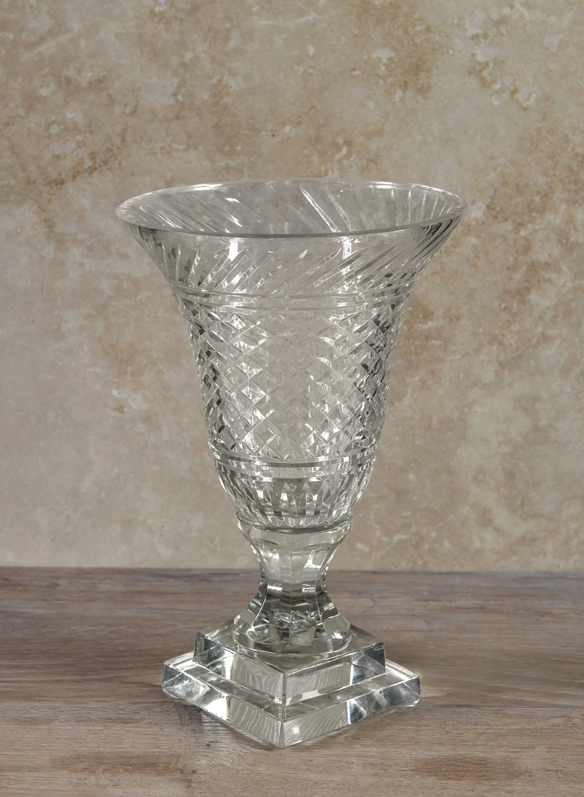 Harem Cut Work Crystal Glass Urn Decor Jamaligarden