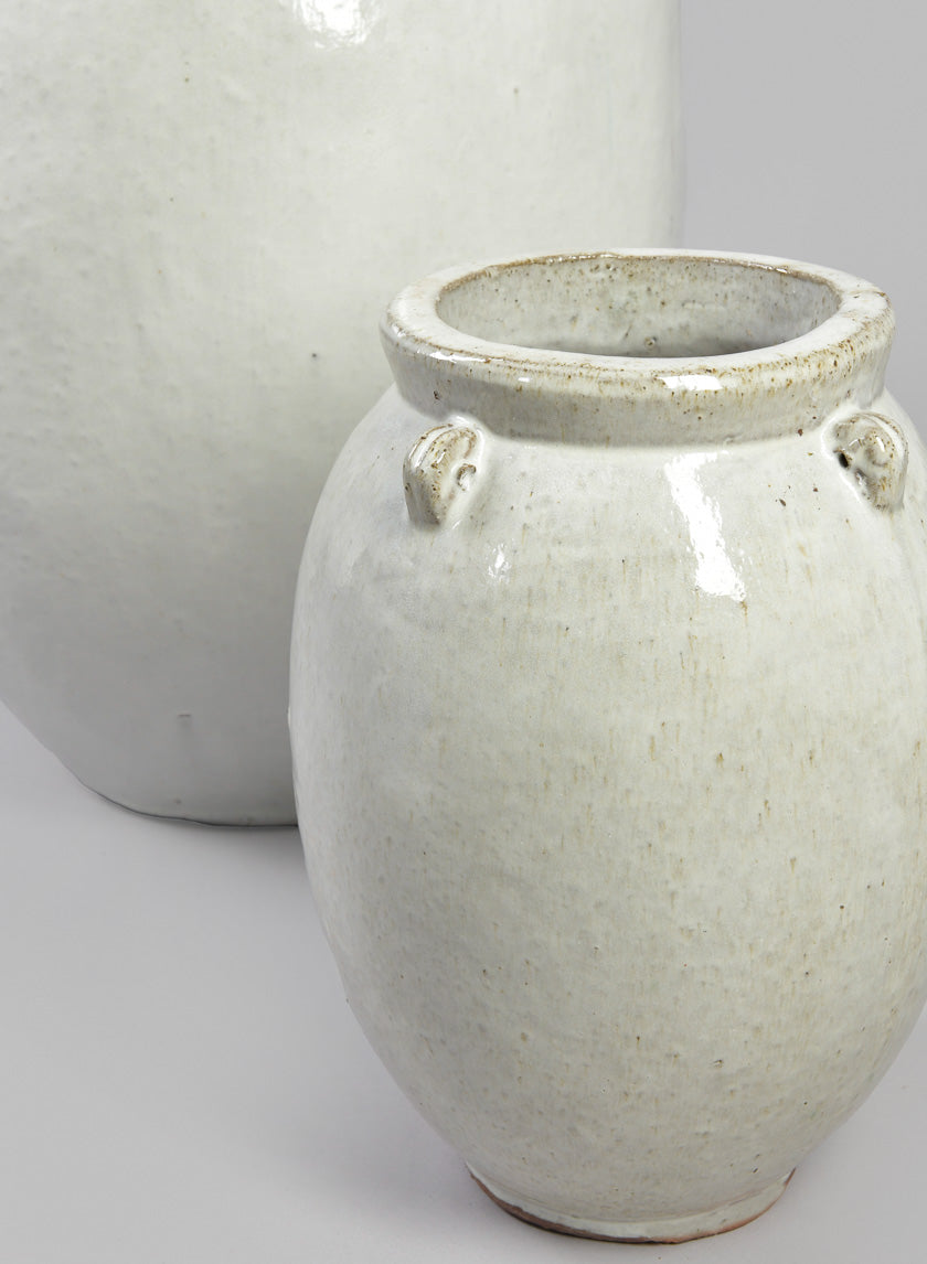 Jakarta Clay &amp; Ceramic Urn Planters, Cloud White Decor Jamaligarden