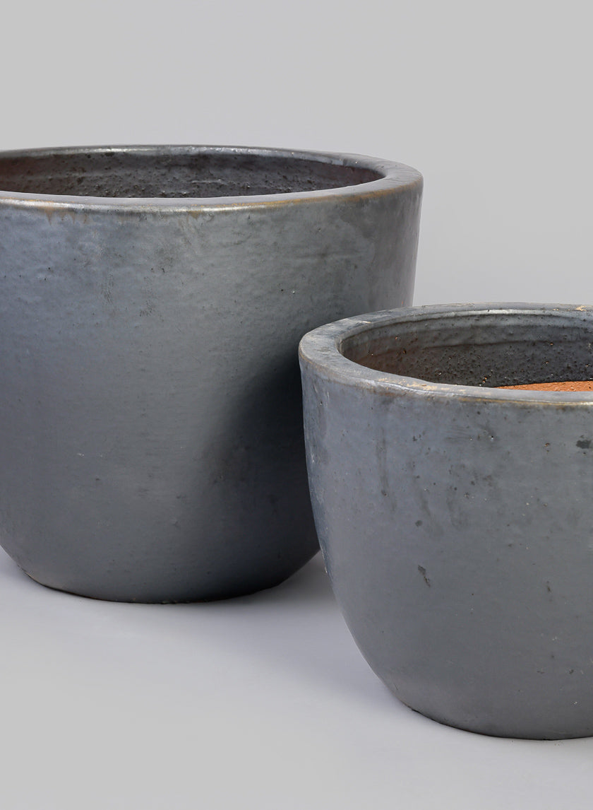 Belize Egg Clay &amp; Ceramic Planter, Matte Black Decor Jamaligarden