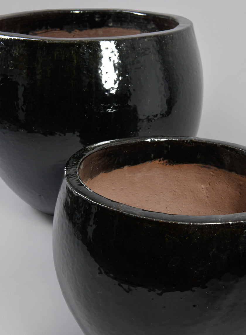 Grand Bowl Clay &amp; Ceramic Planter, Mesquite Black Decor Jamaligarden