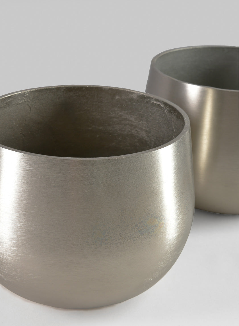 5in Tall Araami Matte Silver Aluminum Bowl Decor Jamaligarden