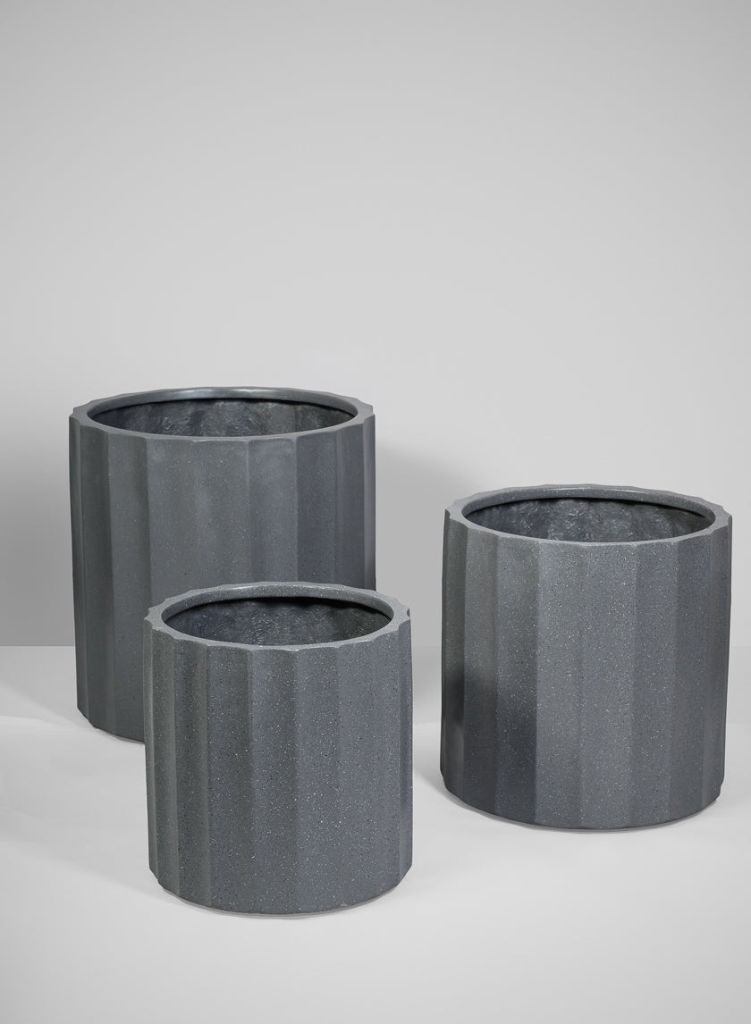 Oreon All Weather Light Weight Speckle Black Polyresin Cylinder Planters Decor Jamaligarden