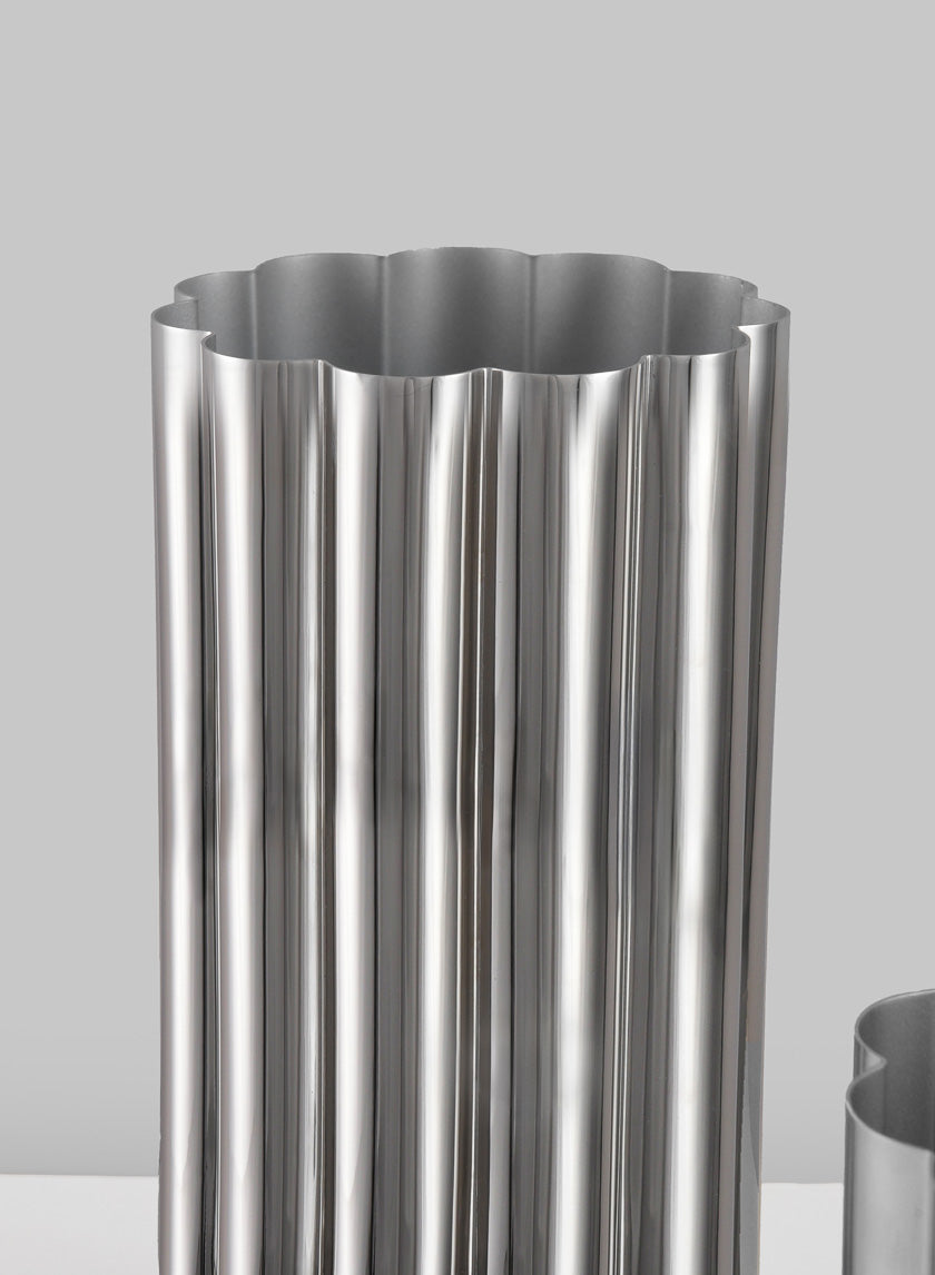 9.75in Tall Nuage Silver Stainless Steel Vase Decor Jamaligarden