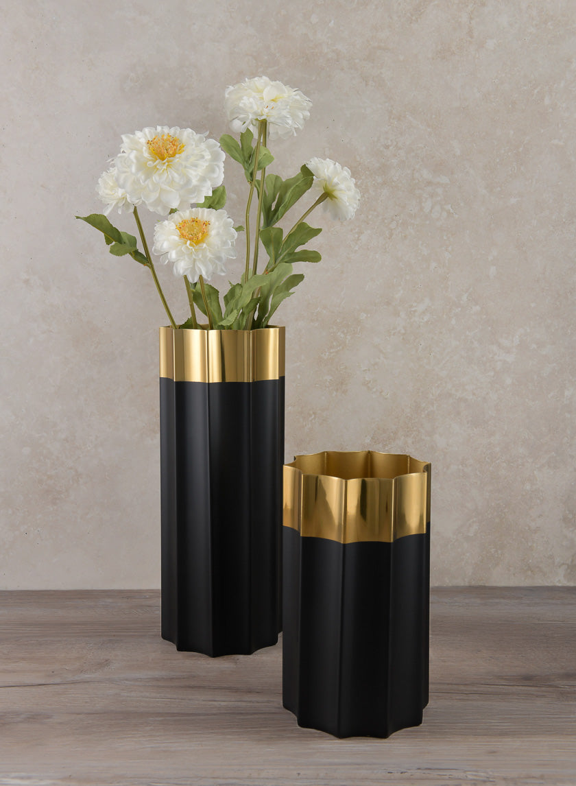 7.75in Tall Narita Black and Gold Stainless Steel Vase Decor Jamaligarden