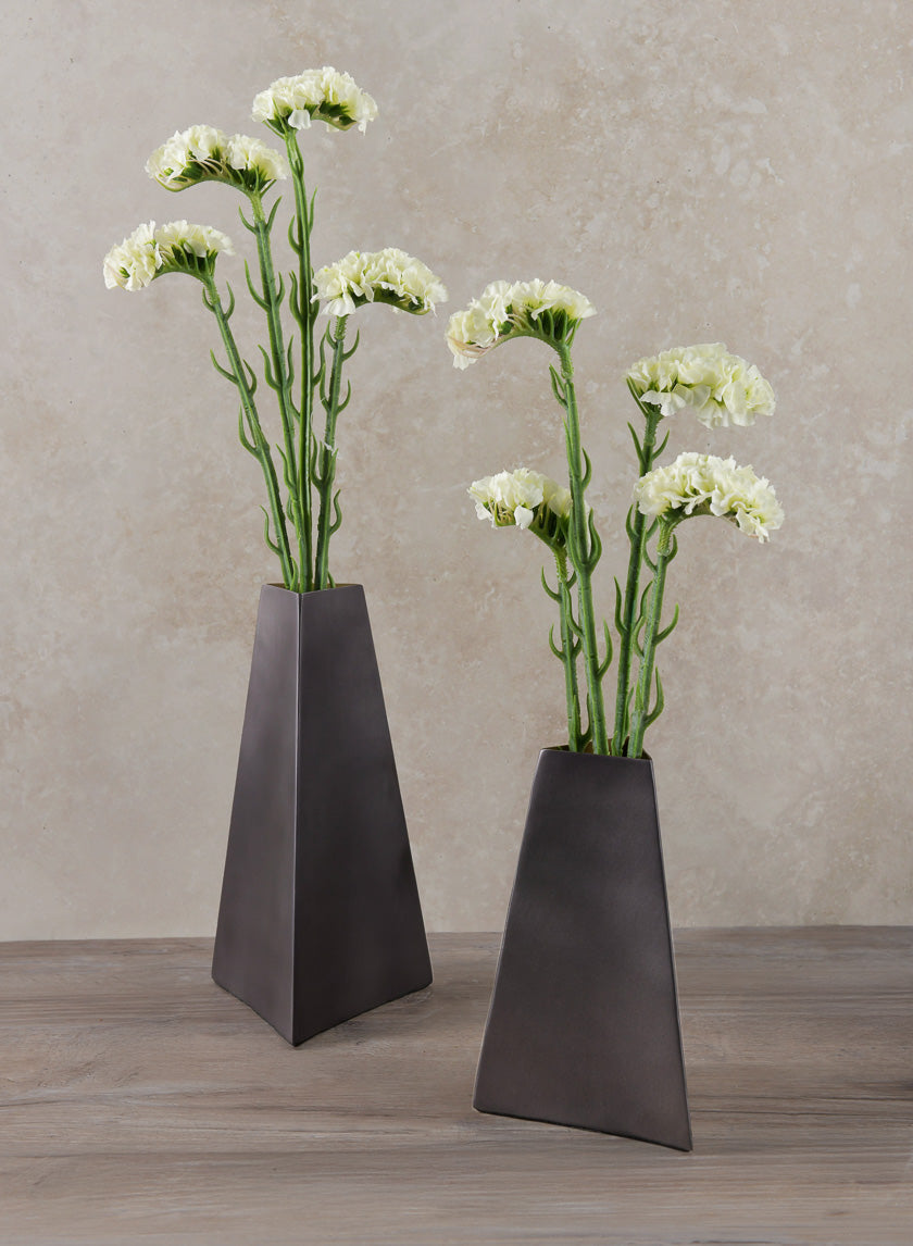 6.75in Tall Pisa Triangle Stainless Steel Vase Decor Jamaligarden