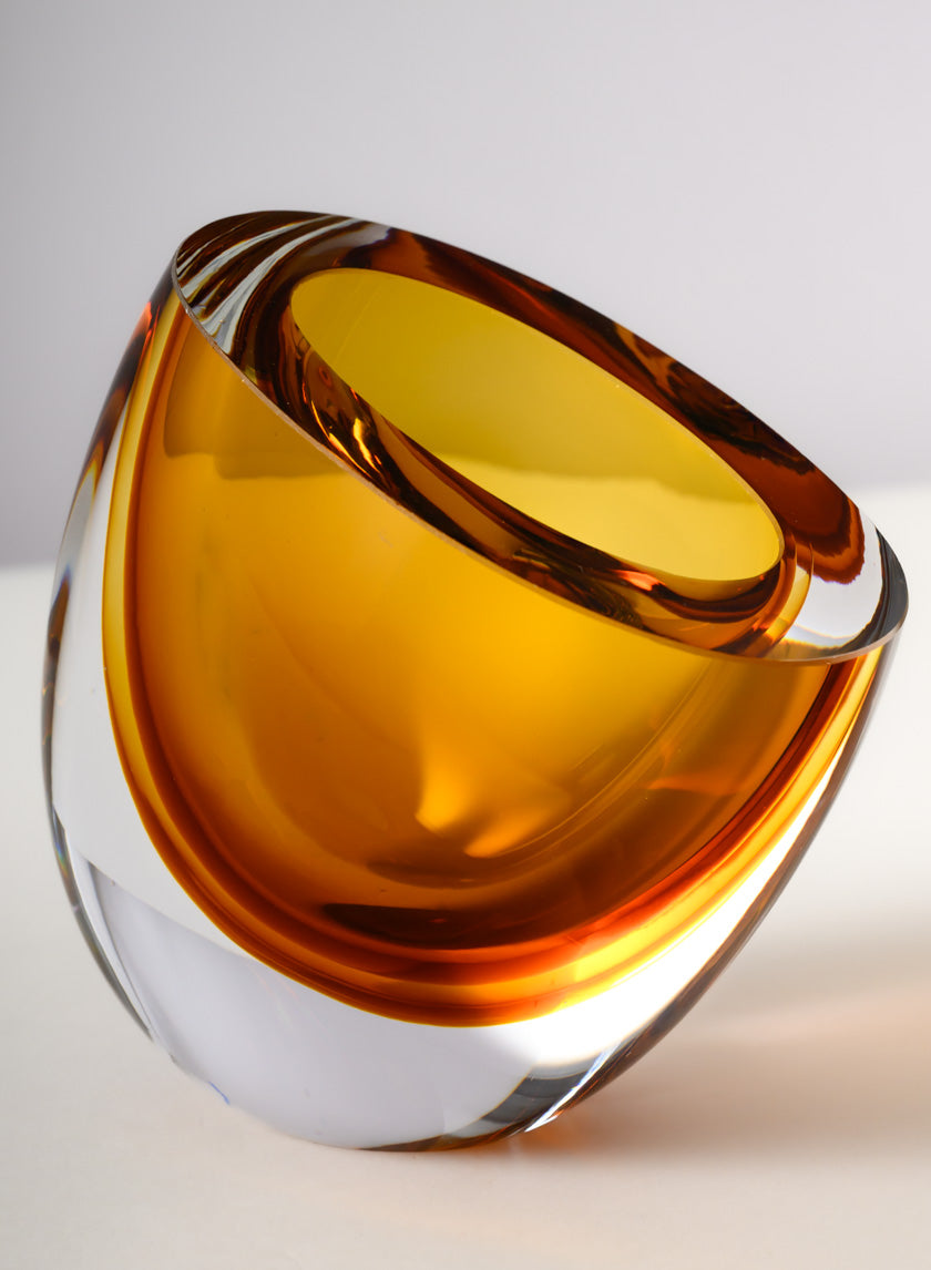 5in Tall Norvege Clear and Amber Glow Hand blown Artiste Glass Vase Decor Jamaligarden