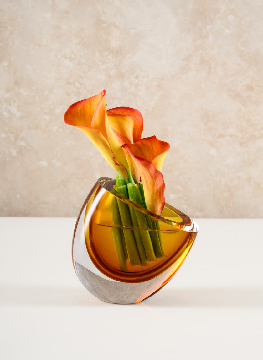 5in Tall Norvege Clear and Amber Glow Hand blown Artiste Glass Vase Decor Jamaligarden