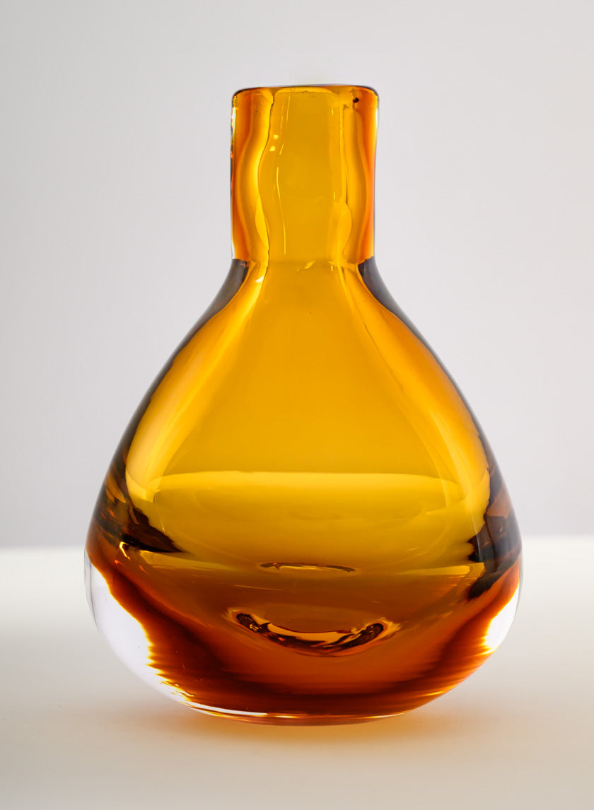 4.5in Tall Muran Amber Glow Hand Bown Deco Glass Vase, Mini Decor Jamaligarden