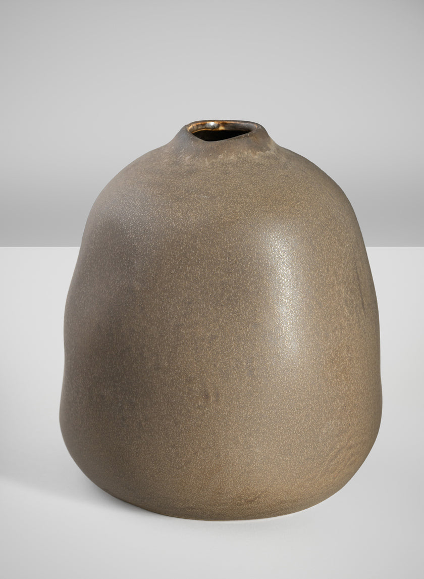 7.5in Tall Atelier Nature Tan Ceramic Vase Decor Jamaligarden