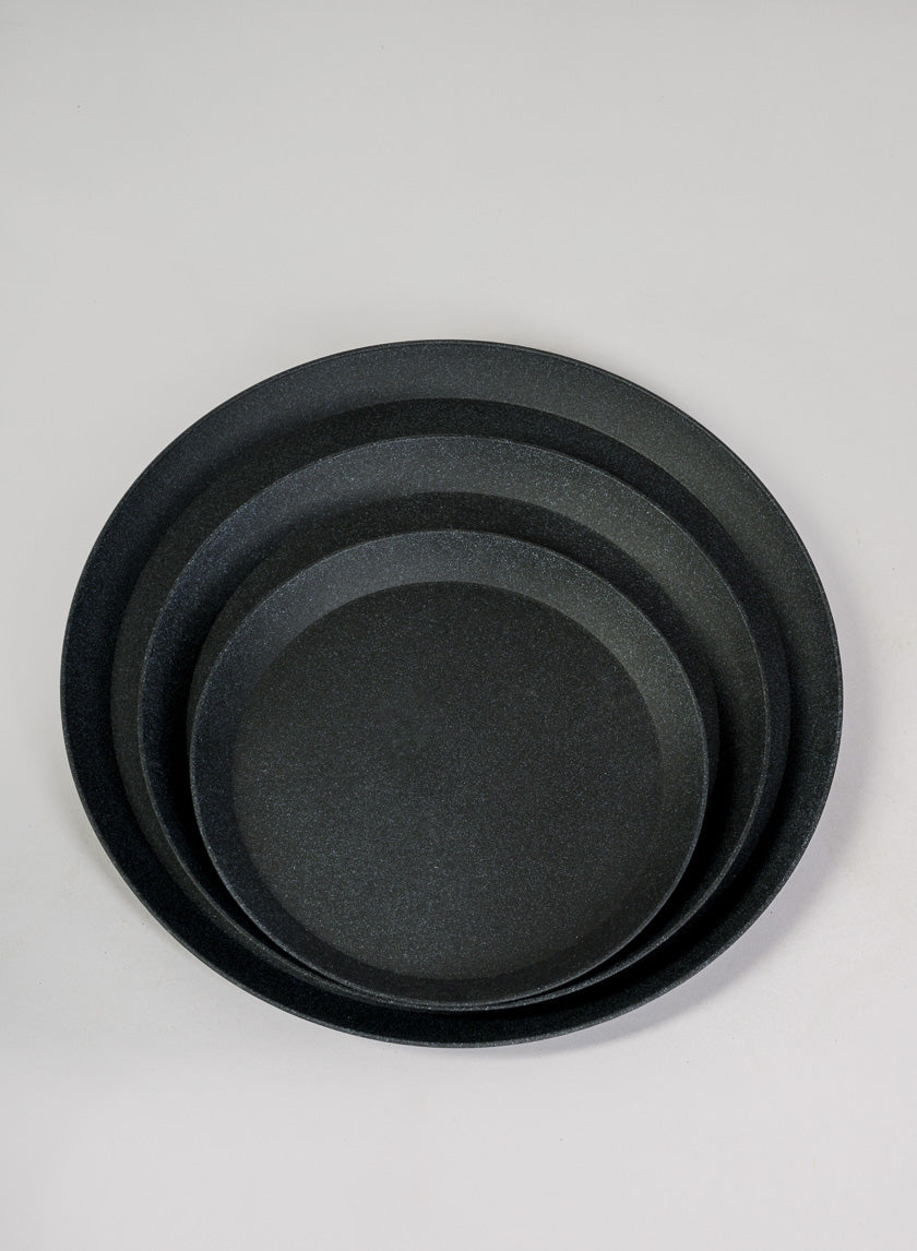 Black Plastic Saucer Decor Jamaligarden
