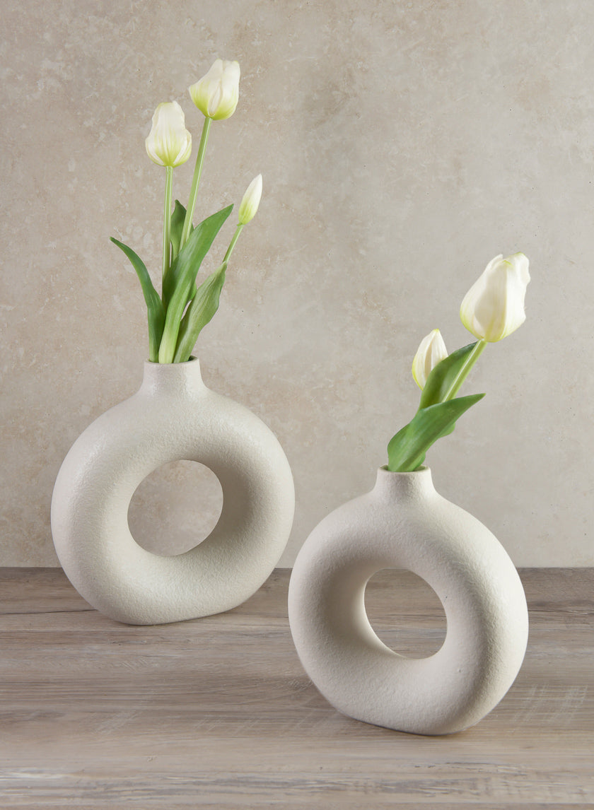 7.5in Tall Kei Vase Sand White Decor Jamaligarden