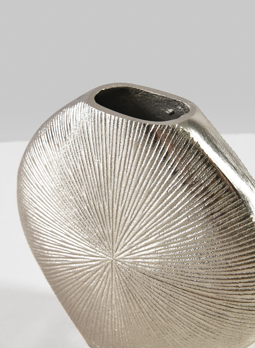 6.5in Wide Aluminum Soleil Silver Tone Vase Decor Jamaligarden
