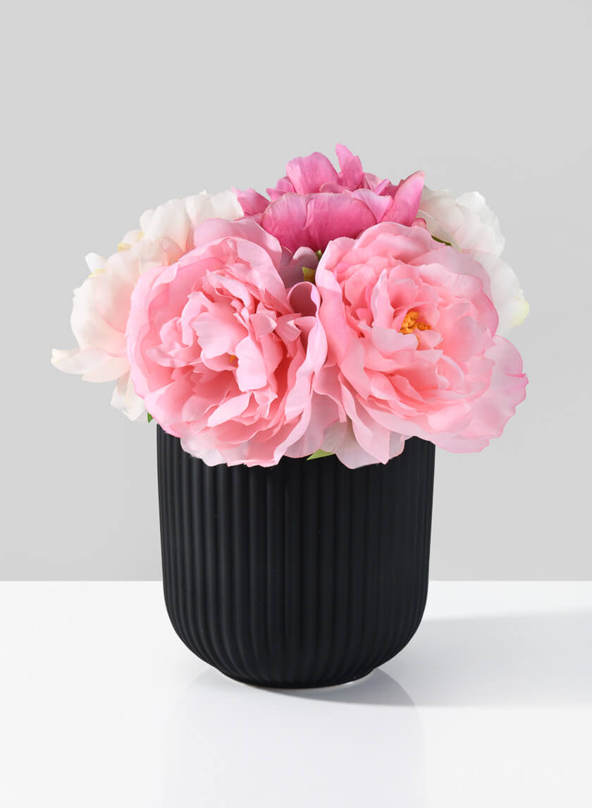 5.5in Tall Oslo Black Pot, Medium Decor Jamaligarden